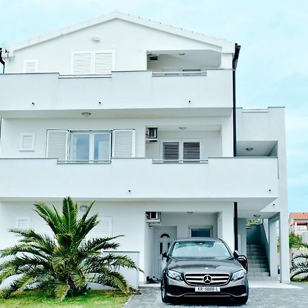 ורסי Apartmani Lovrencic מראה חיצוני תמונה