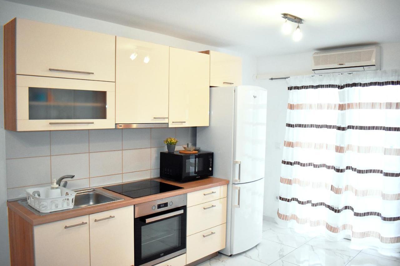ורסי Apartmani Lovrencic מראה חיצוני תמונה