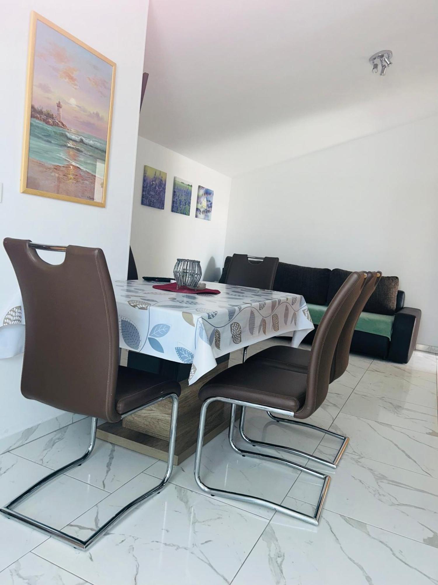 ורסי Apartmani Lovrencic מראה חיצוני תמונה